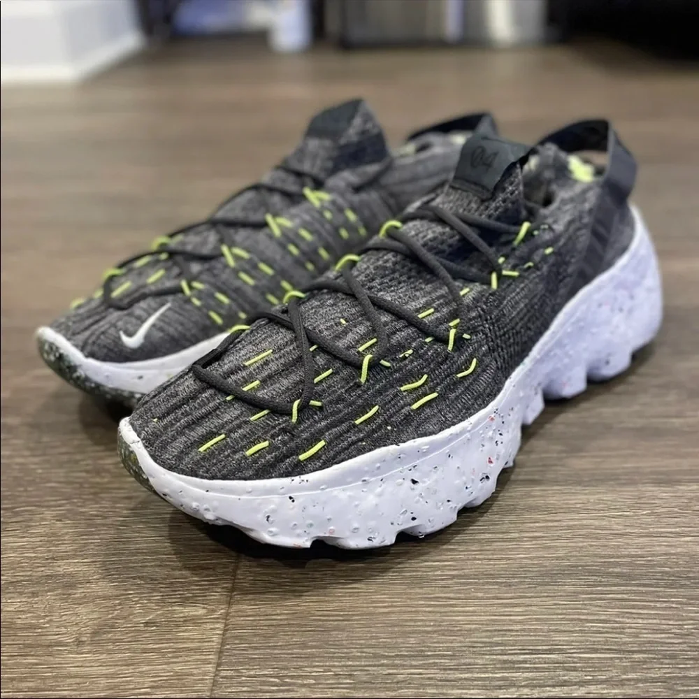 Nike Space Hippie 04 Black Volt sz 10